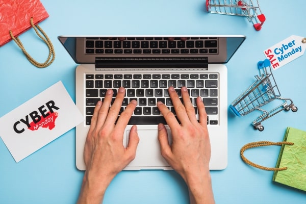 Hackers Clone Websites and Exploit RCE Vulnerabilities to Target Shopping Platforms