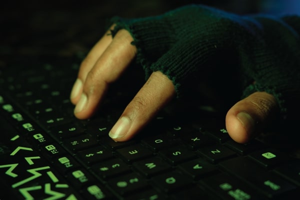 Iranian Hackers Exploit Fake Job Offers to Target Aerospace Industry